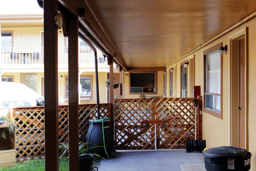 Country Motor Inn ลิฟวิงสตัน ภายนอก รูปภาพ