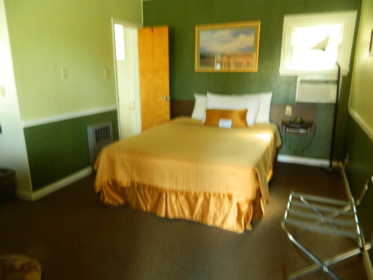 Country Motor Inn ลิฟวิงสตัน ภายนอก รูปภาพ